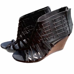 American Eagle | Black Woven Wedges | 5